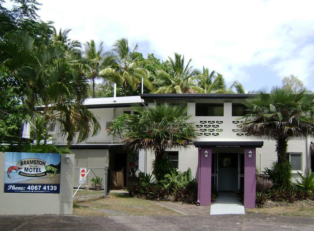 Bramston Beach Motel Buitenkant foto