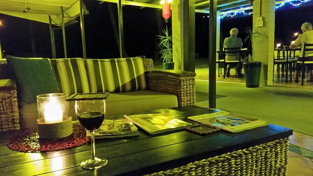 Bramston Beach Motel Buitenkant foto