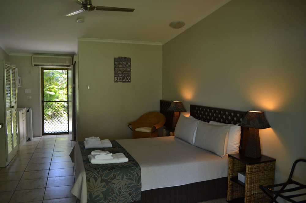 Bramston Beach Motel Buitenkant foto