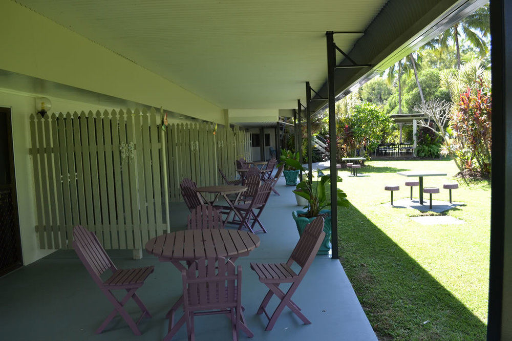 Bramston Beach Motel Buitenkant foto