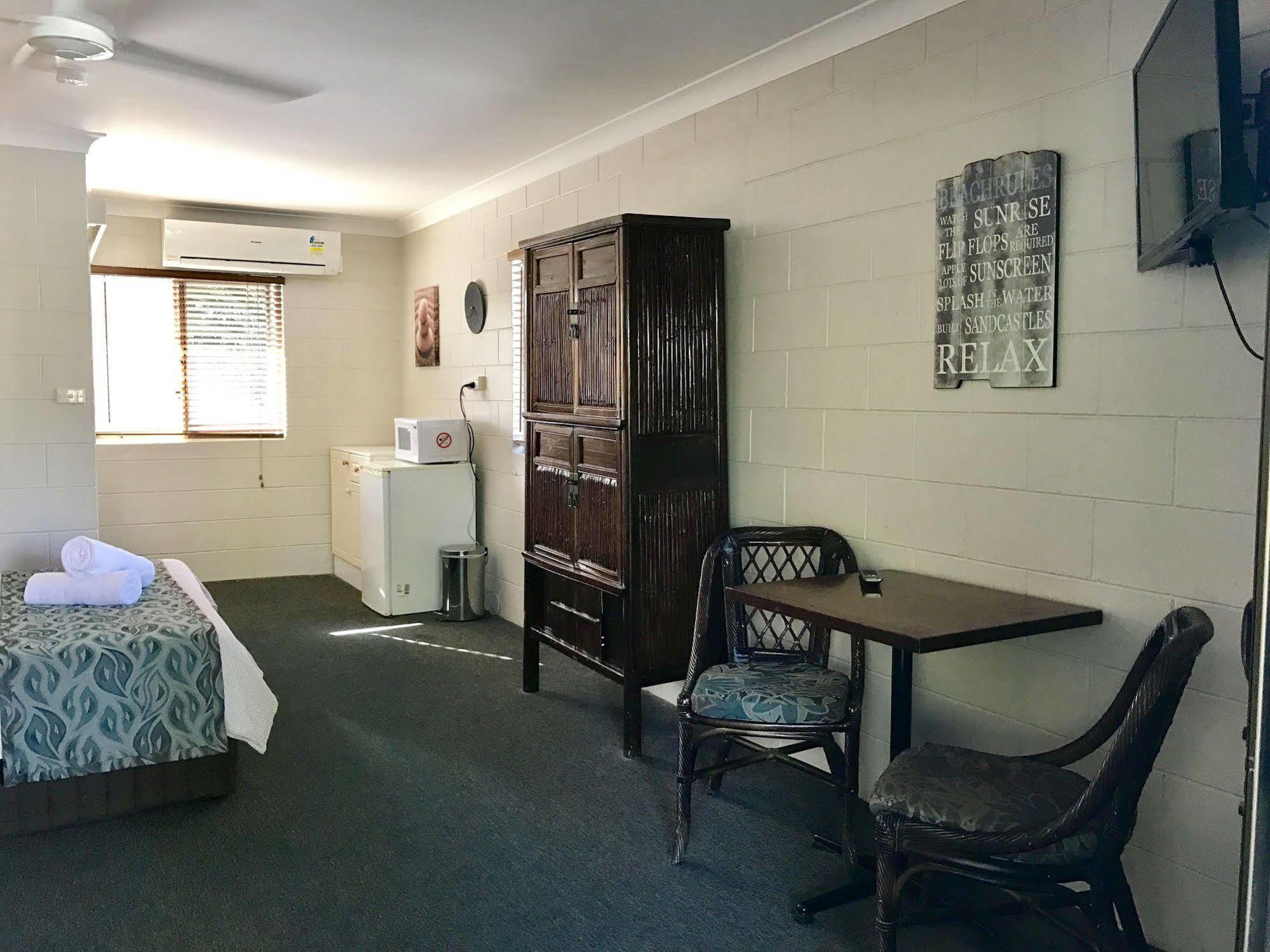Bramston Beach Motel Buitenkant foto