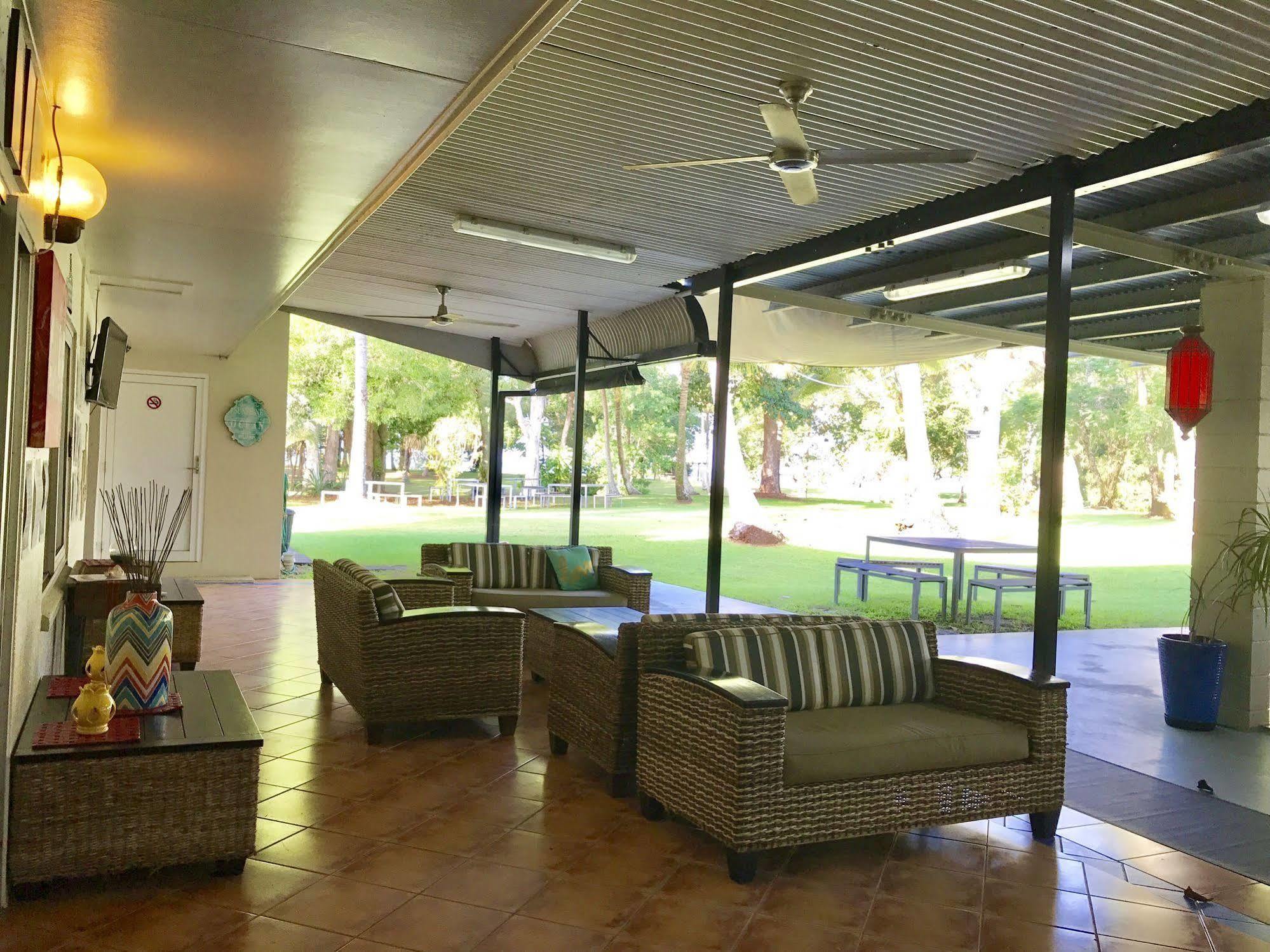 Bramston Beach Motel Buitenkant foto