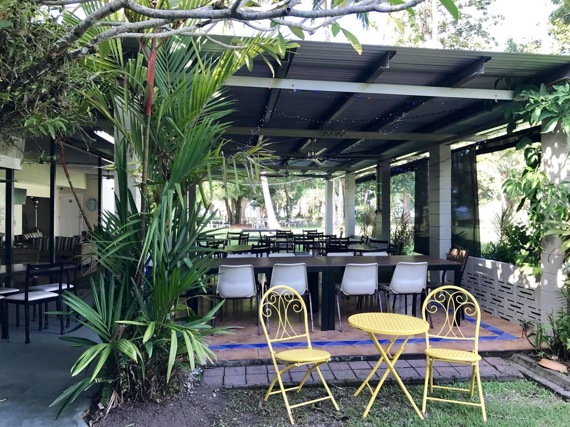 Bramston Beach Motel Buitenkant foto