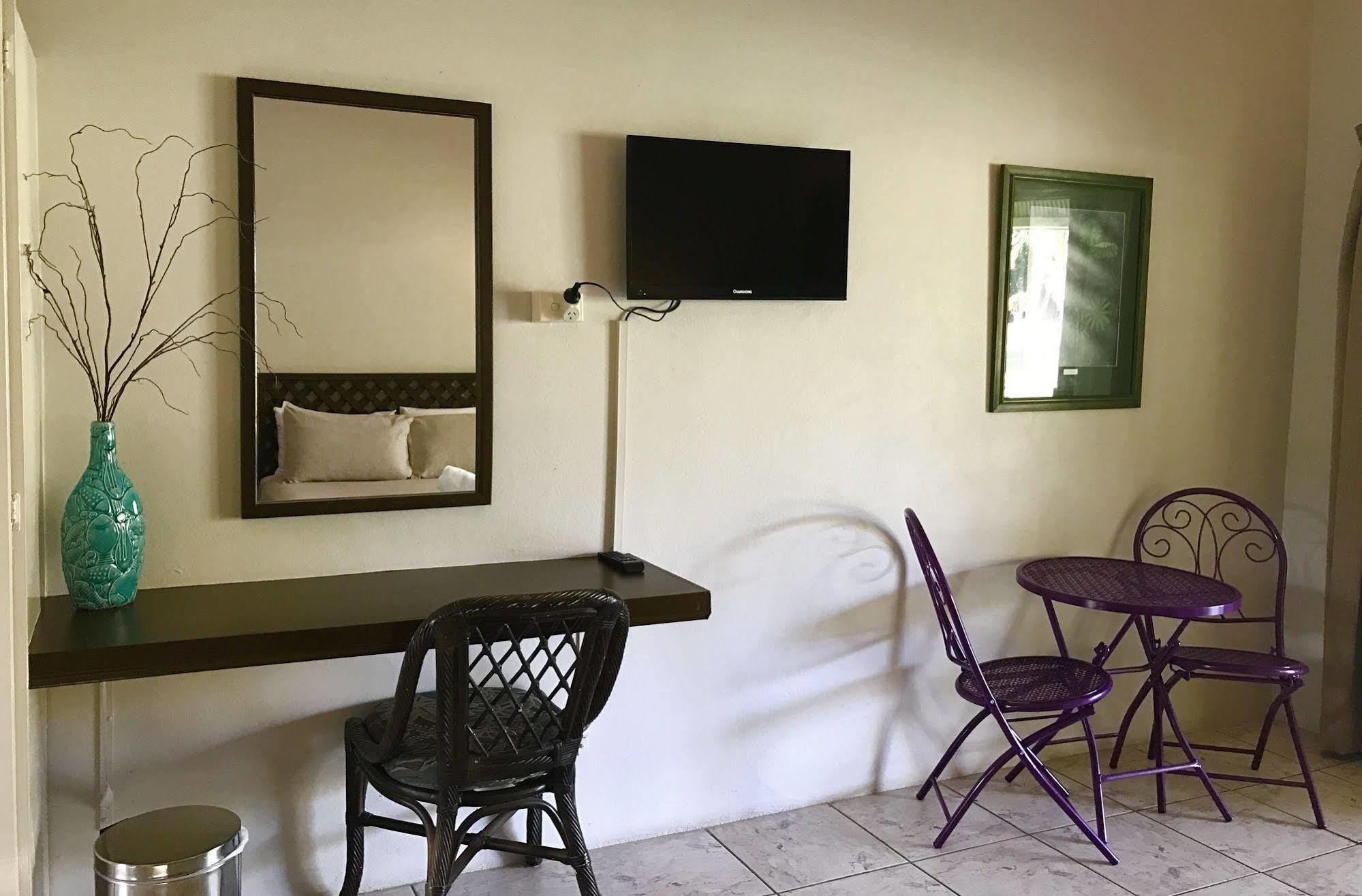 Bramston Beach Motel Buitenkant foto
